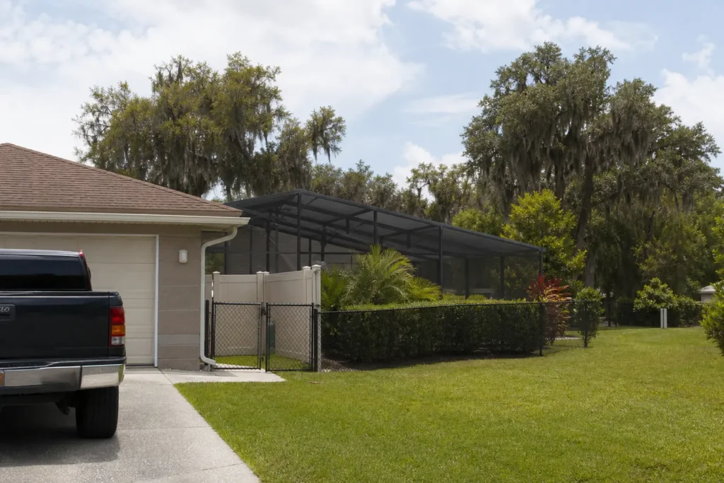 Screened pool service for residential homes in Ocala Florida
